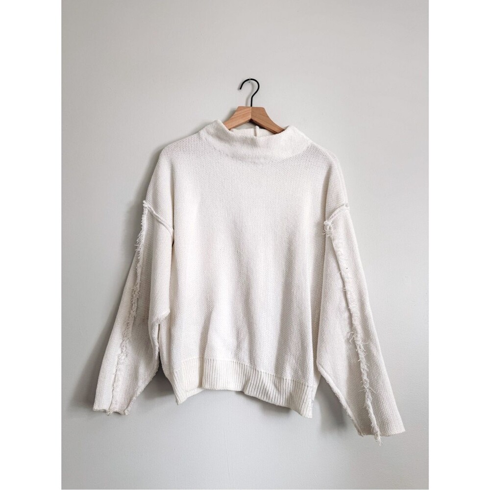 Leela & Lavender Ivory Distressed Knit Sweater Top S/M